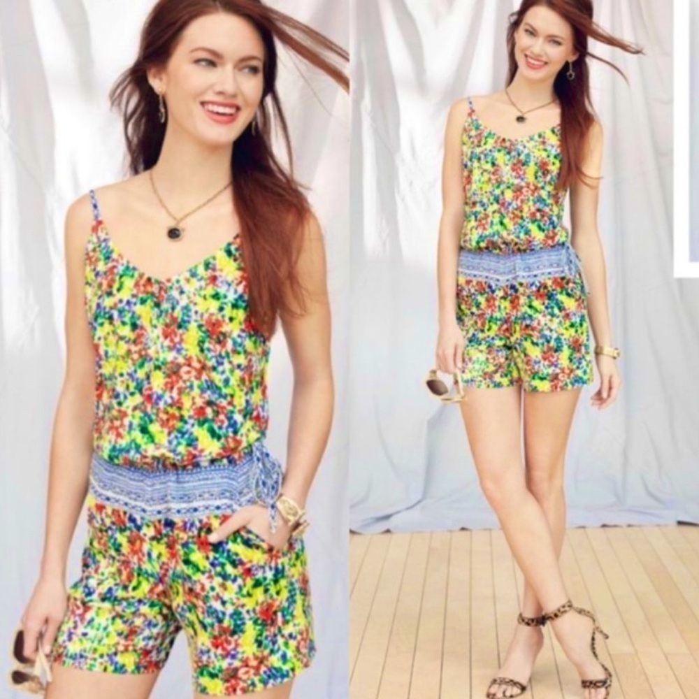 Cabi ditsy colorful floral festive vacay fiesta short resort romper W pockets, M